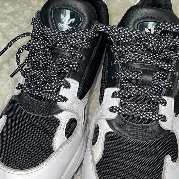 Wmns Adidas Falcon Size 9 - Picture 8 of 14
